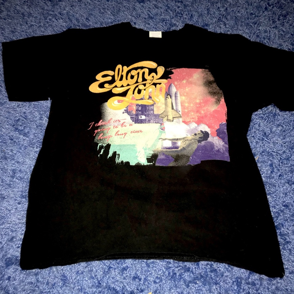 Elton John shirt SIZE MEDIUM rocketman T-shirt